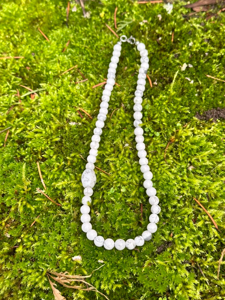 Choker: Off Centered Series: Howlite with accent bead of stars